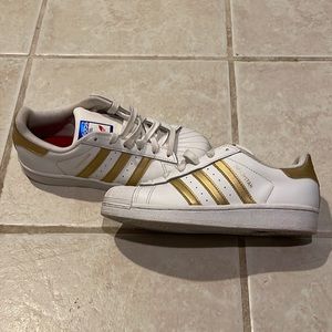 Adidas Superstar Sneakers